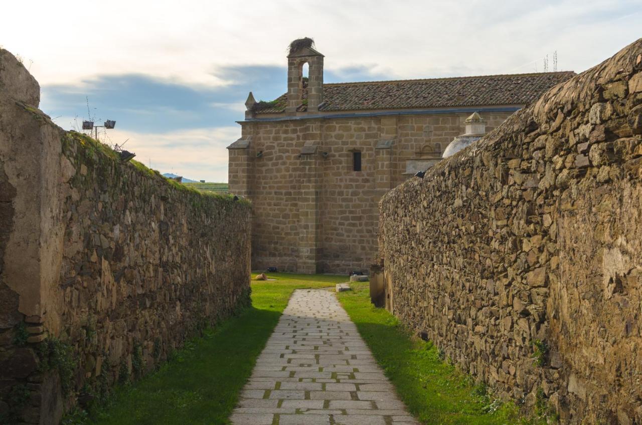 Hostel Divino Morales Arroyo de la Luz Kültér fotó